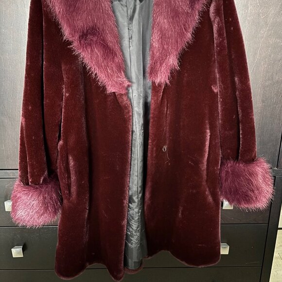 Faux Fur Jacket - Picture 2 of 7